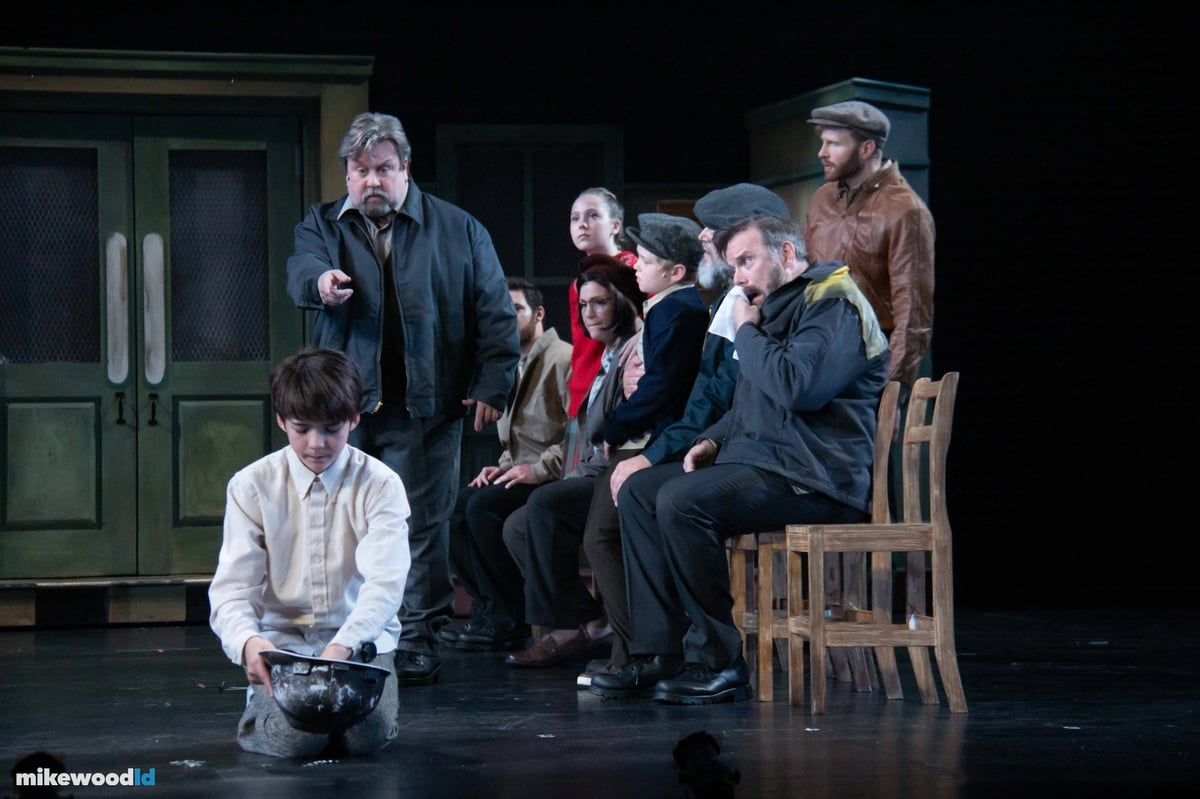 Billy Elliot, production photo