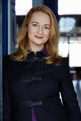 Portrait of Nell Benjamin