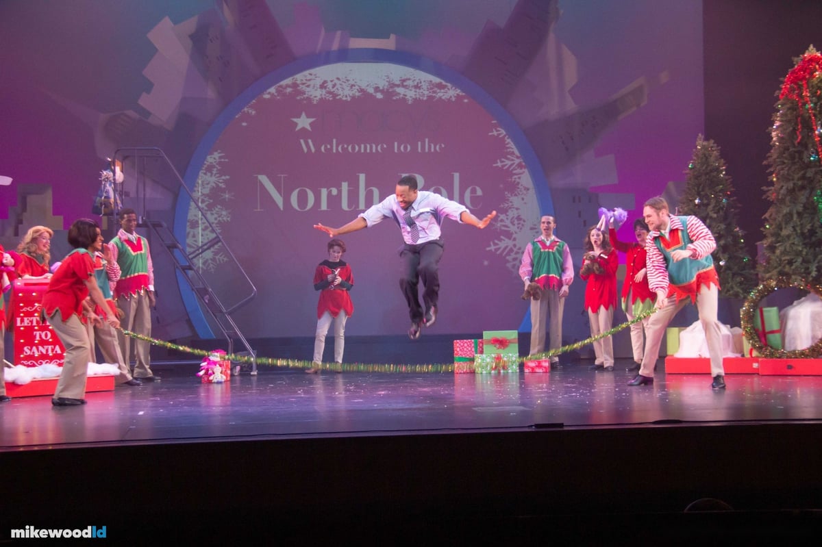 Elf, production photo
