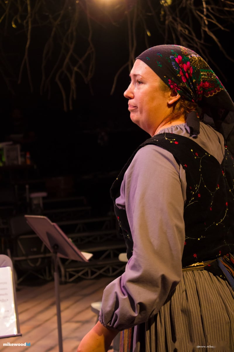 Fiddler on the Roof, portrait moment