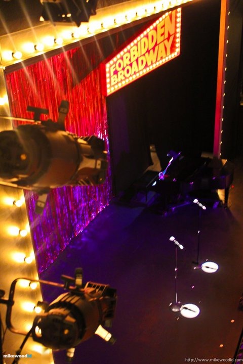 Forbidden Broadway, portrait moment