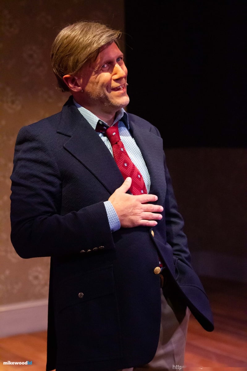 Fun Home, portrait moment