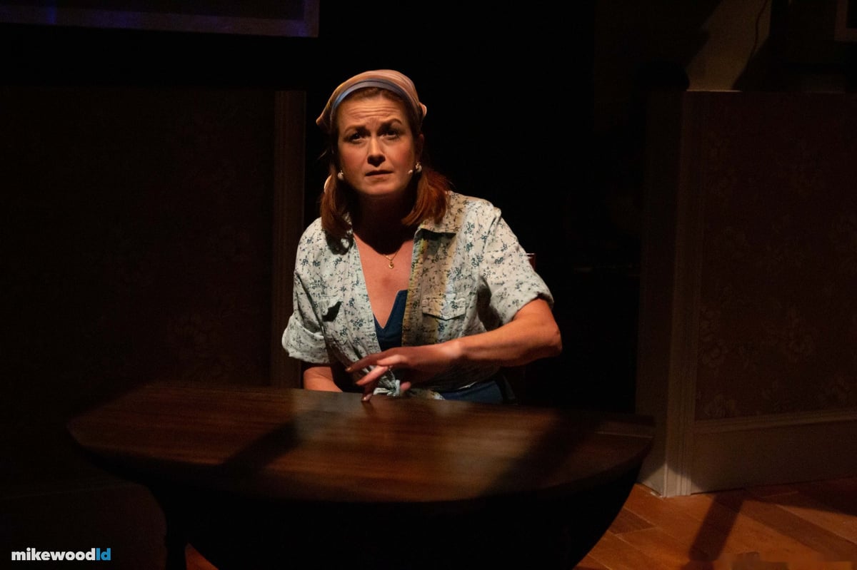 Fun Home, production photo