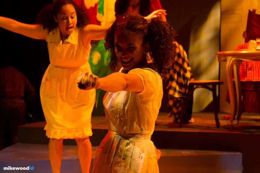 How the Garcia Girls Lost Their Accents, production photo