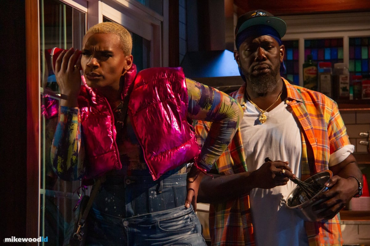 The Hot Wing King, production photo