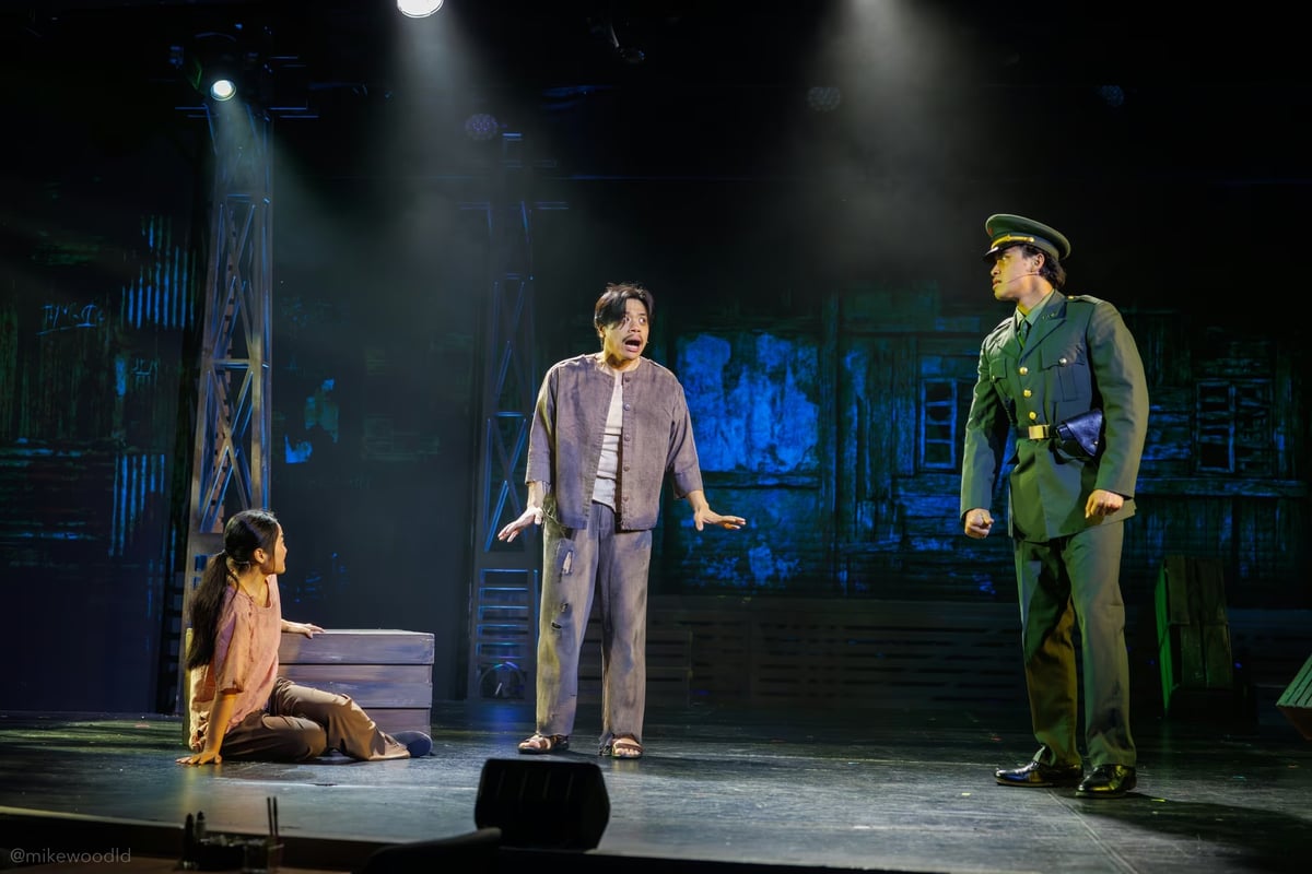 Miss Saigon, production photo