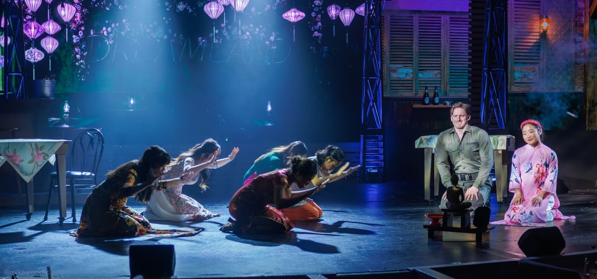 Miss Saigon, production photo