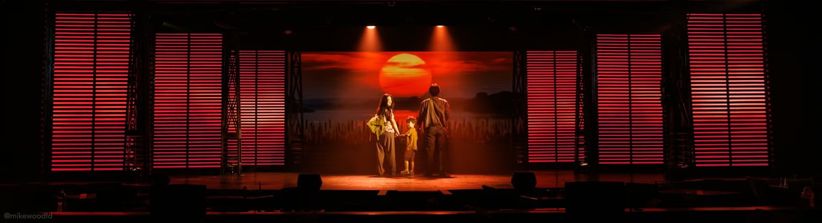 Miss Saigon, production photo