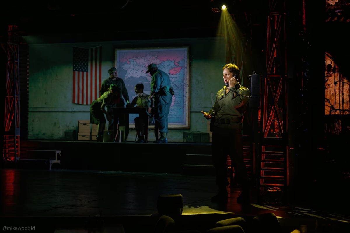 Miss Saigon, production photo