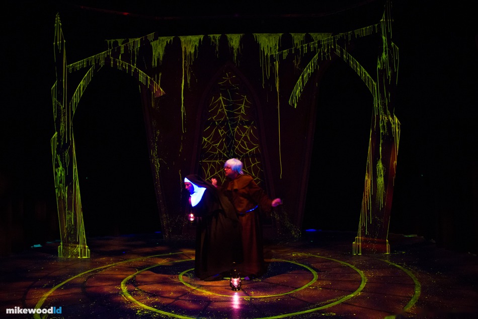 The Divine Sister, production photo