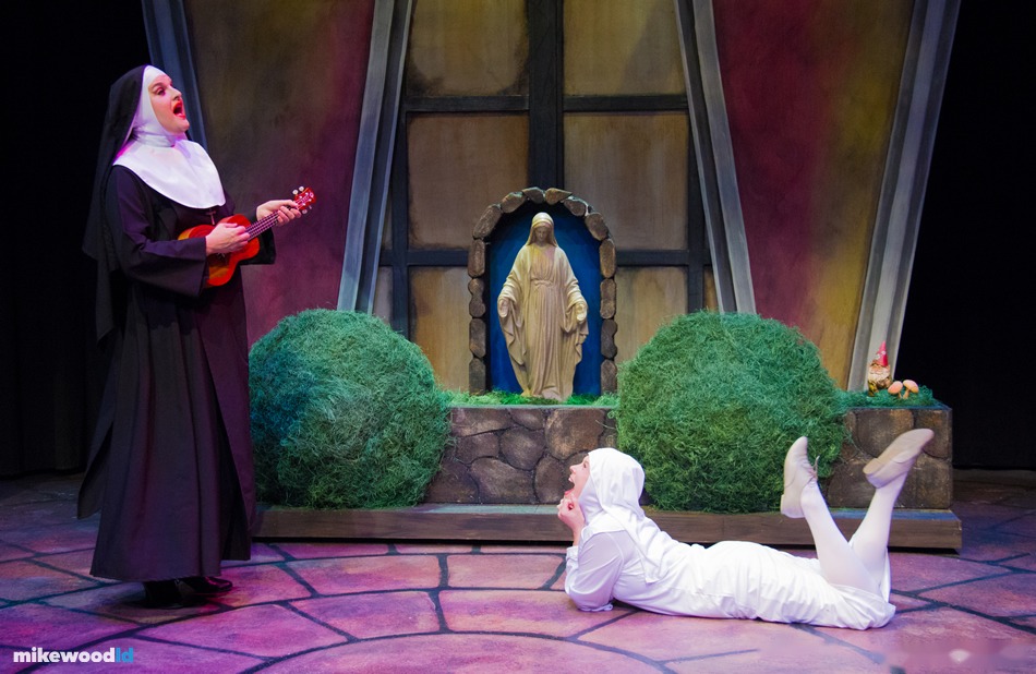 The Divine Sister, production photo