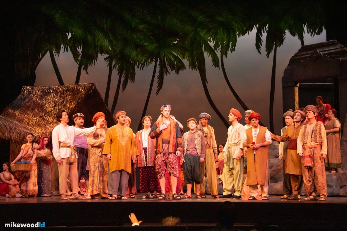 The Pearl Fishers, production photo