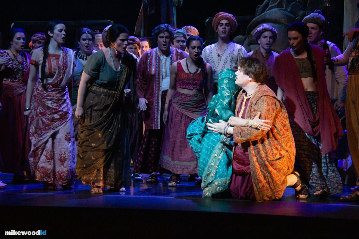 The Pearl Fishers, production photo