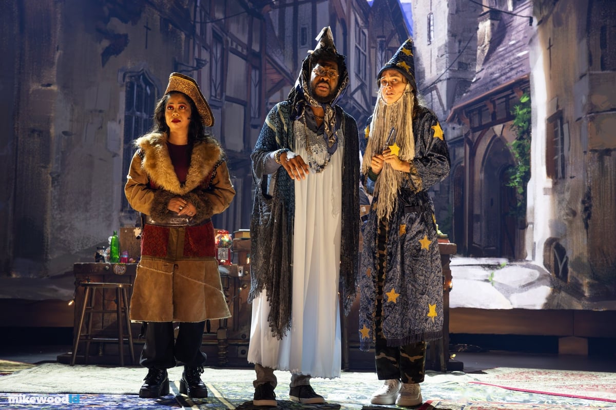 Dungeons & Dragons: The Twenty-Sided Tavern, North American Tour, production photo