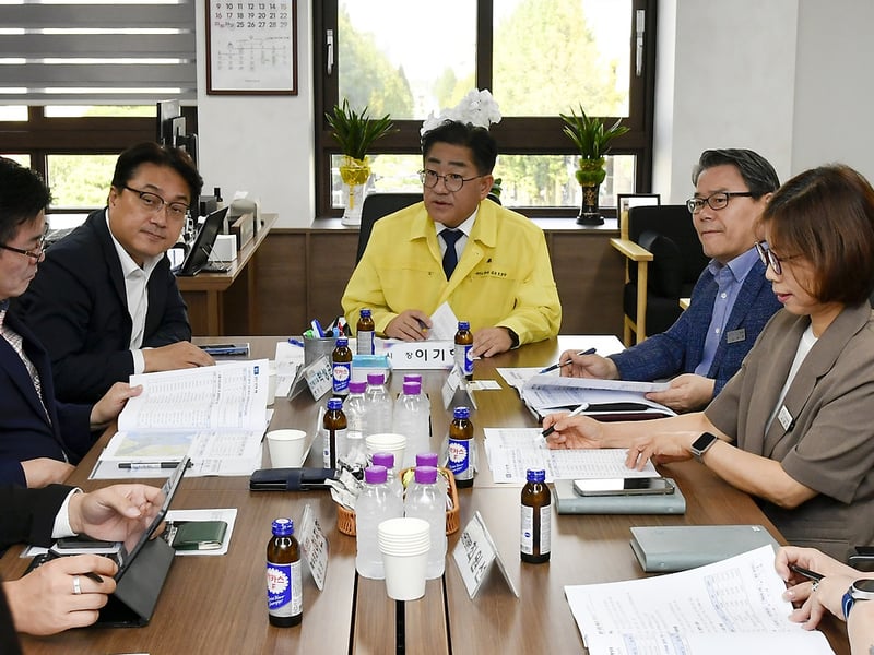 김포시, 경기도시장상권진흥원과 소상공인 지원 협력방안 논의