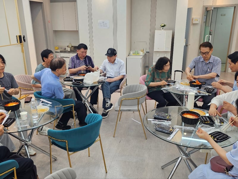 33떡볶이&꼬마김밥 시식 후 호평 이어져