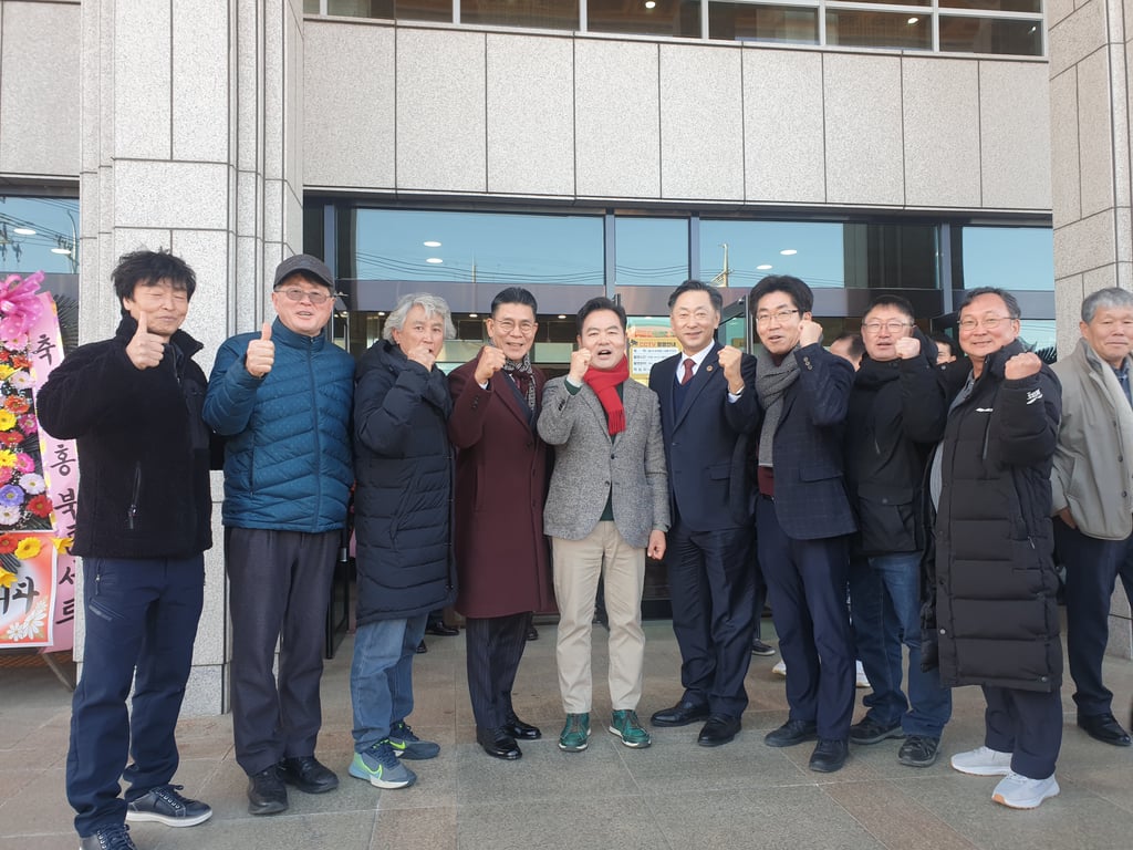 육군학사장교총동문회 임원진, 김학홍 전 경북행정부지사 북콘서트 참석