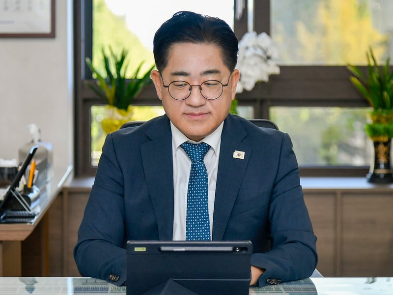 [기고] “회의, 결재, 보고 잠시 멈춤… 지금 6시간 안전교육 받고 있습니다”