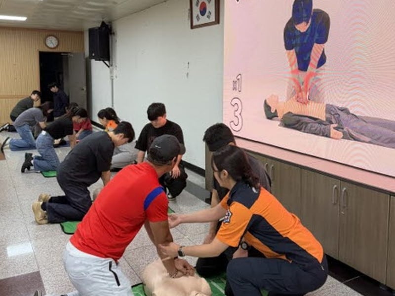 “시민을 살리는 손, 공직자부터 배운다” 김포시 신규 공직자 응급처치 교육 실시