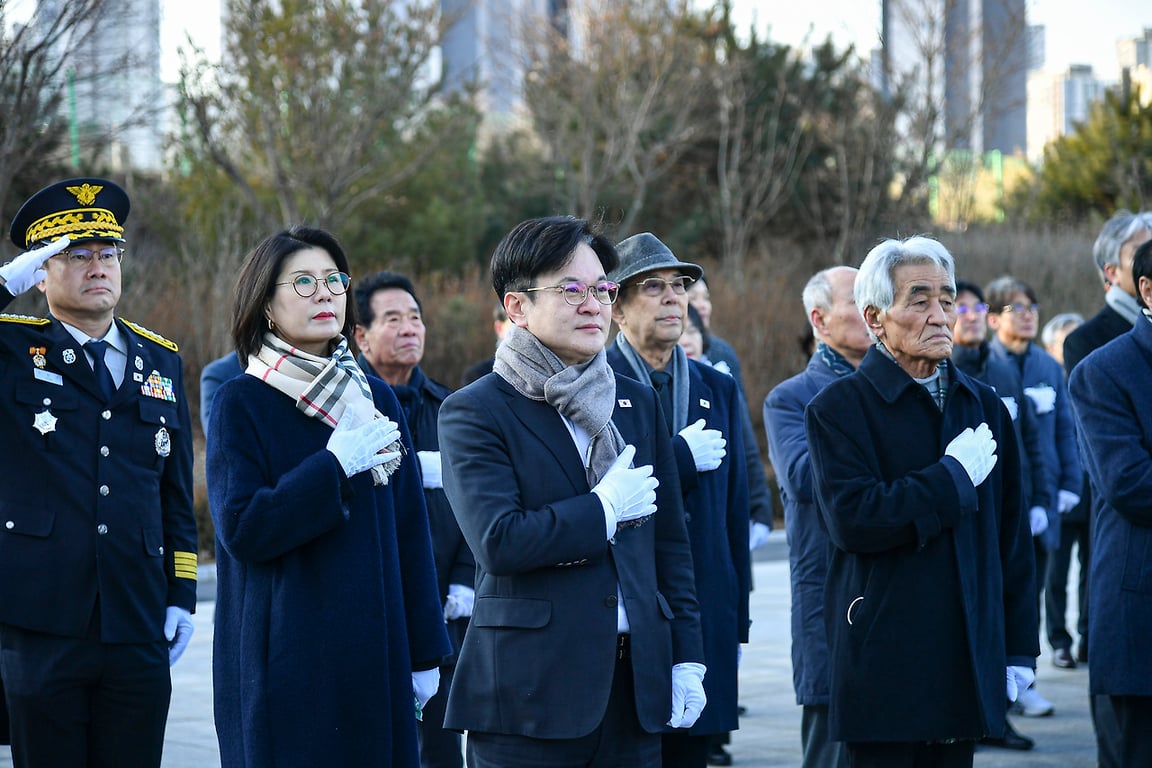 김병수 시장, 2026년 병오년（丙午年） 새해맞이 현충탑 참배