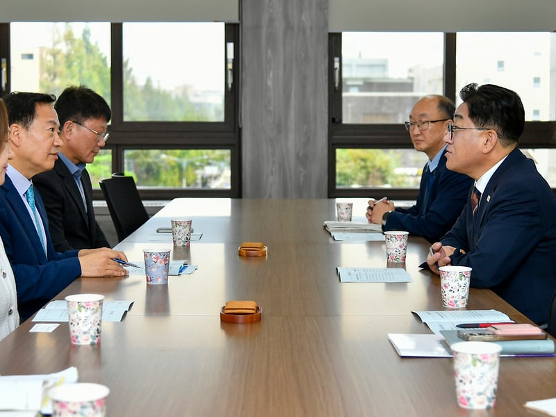 이기형 김포시장, 신임 교육장 만나 협력 강화