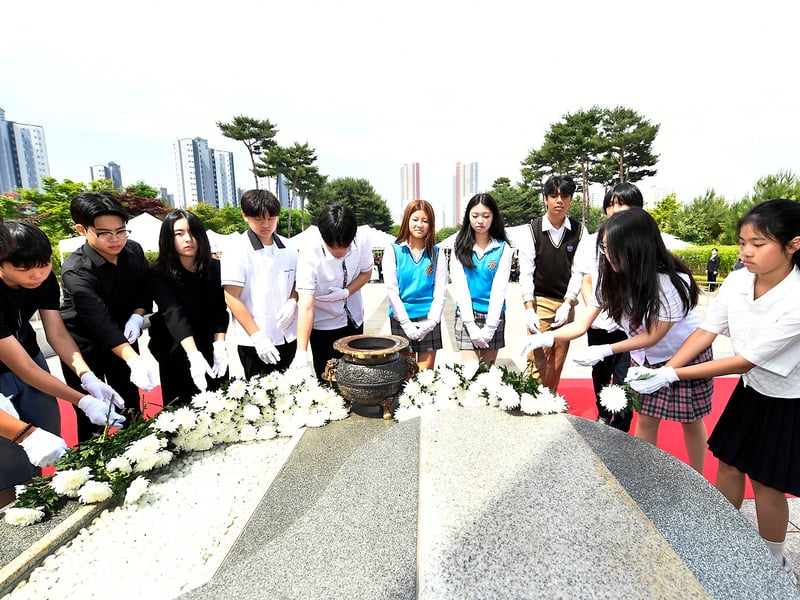 김포시, 미래세대와 함께 현충일 추념식 거행 ‘눈길’