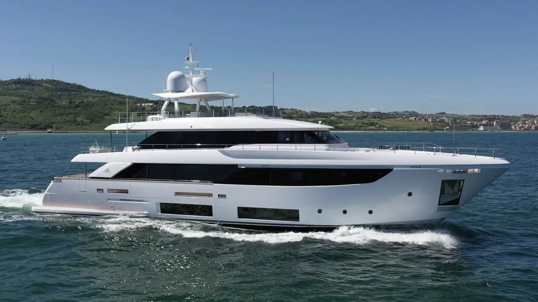 Custom Line Navetta 33 by Custom Line (Ferretti Group) - yacht for sale, photo 2