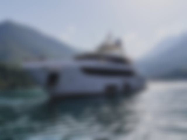 CUSTOM LINE NAVETTA 33