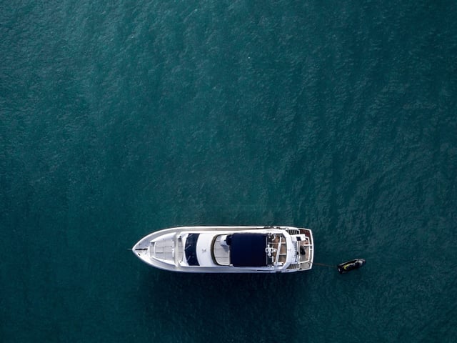 Yacht picture with underwater view