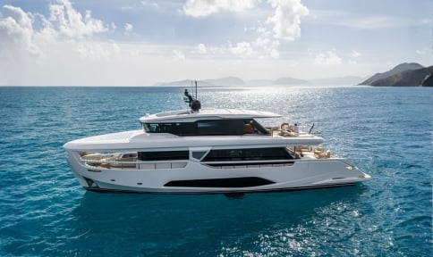 Infynito 90, year 2025, 90 ft, 8 guests