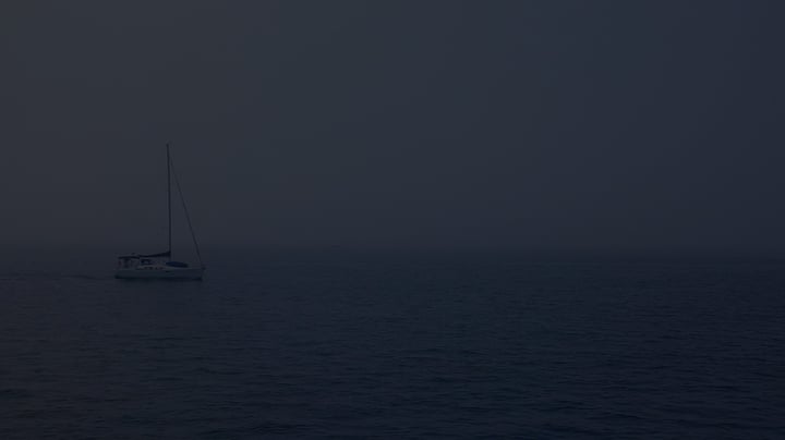 YACHT SALES service background