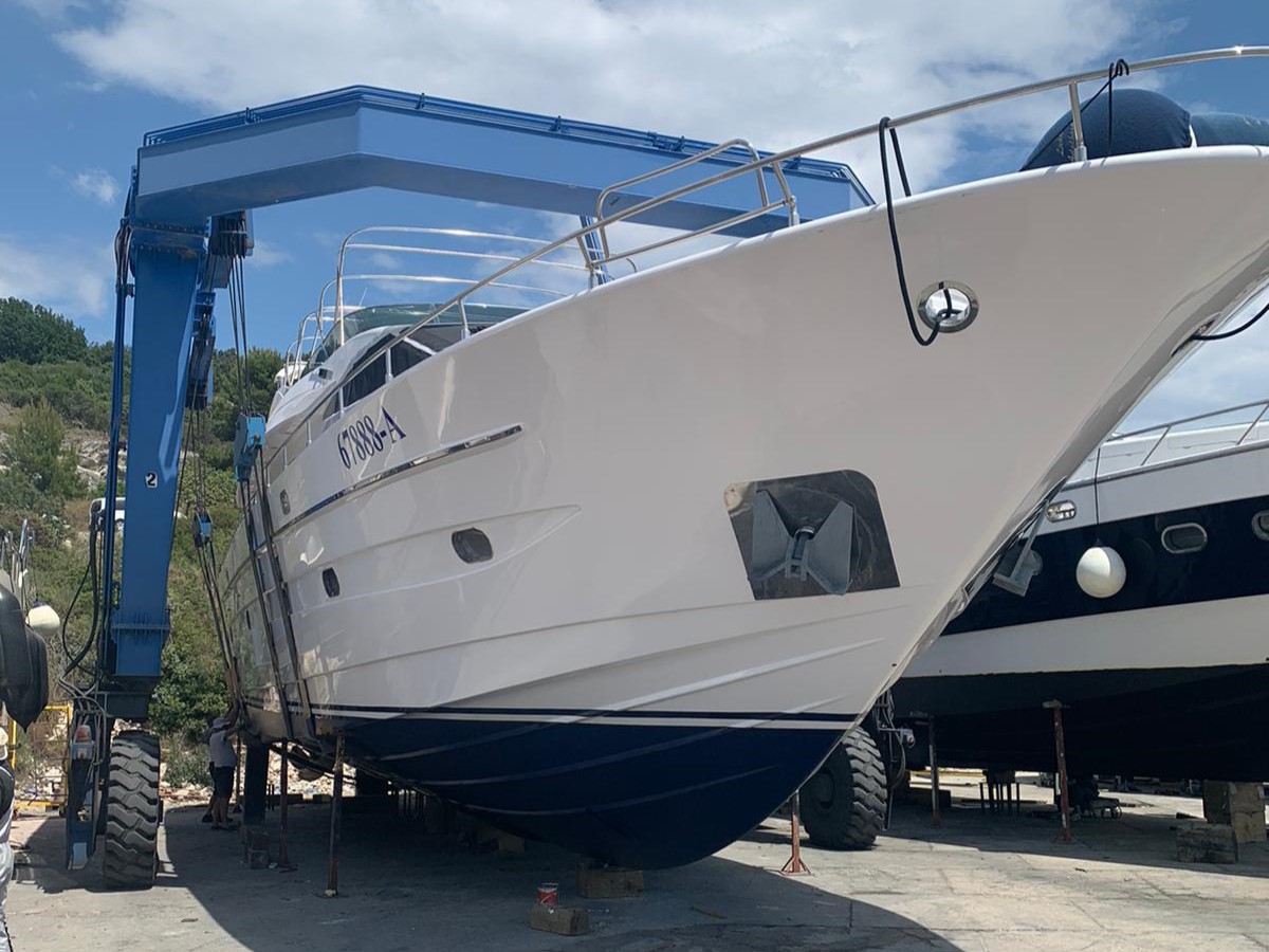 ASTONDOA GLX 82 yacht for sale in Liguria — 26 m, 2007, 8 guests