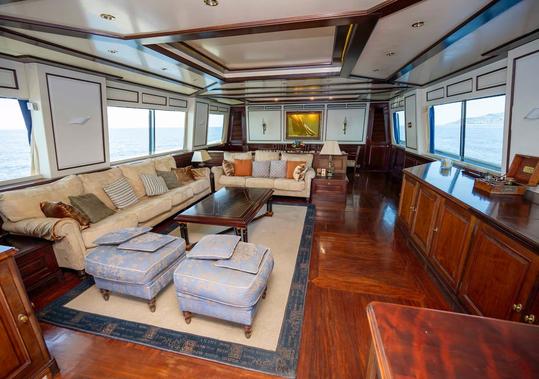 Providence yacht teak foredeck with twin Lofrans windlasses and tender on flybridge