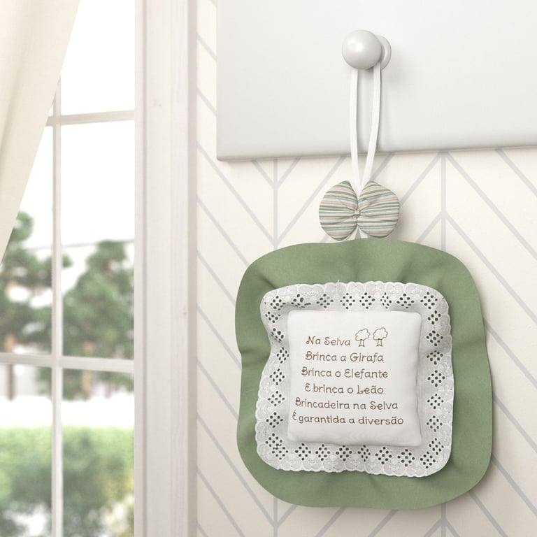 Medalhão Maternidade Brincadeira na Selva