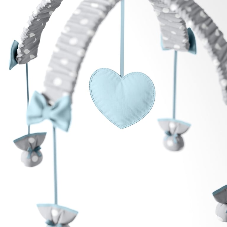 Móbile Coração Poá Azul e Cinza