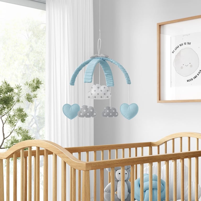 Móbile Coração e Nuvem Poá Azul Bebê — vista alternativa