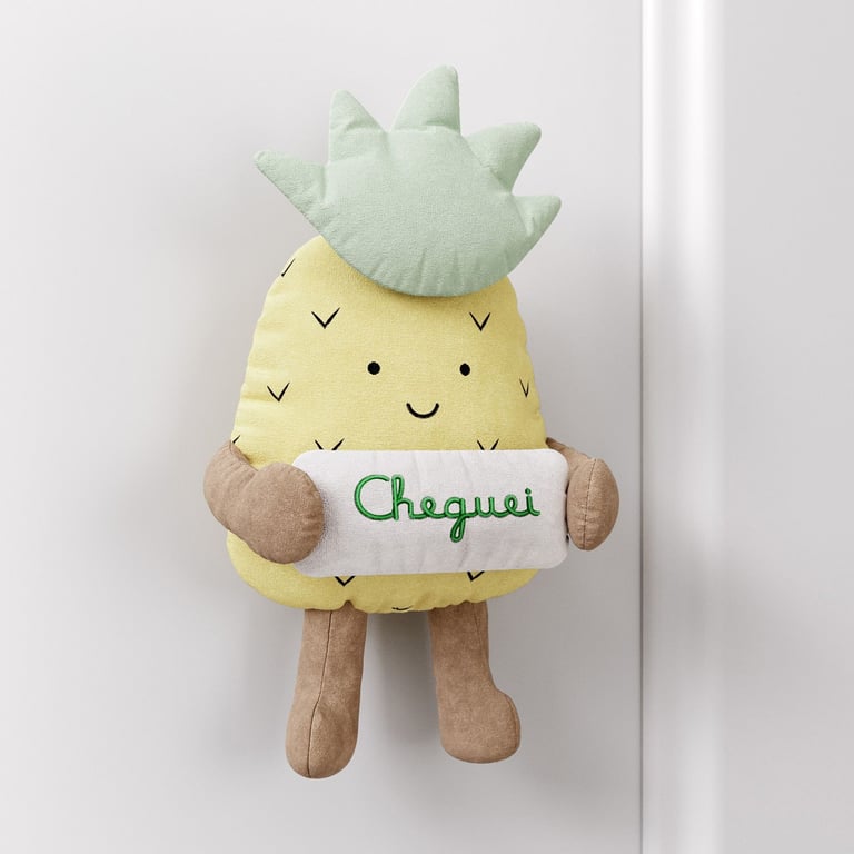 Porta Maternidade Cheguei Amiguinho Abacaxi 23cm