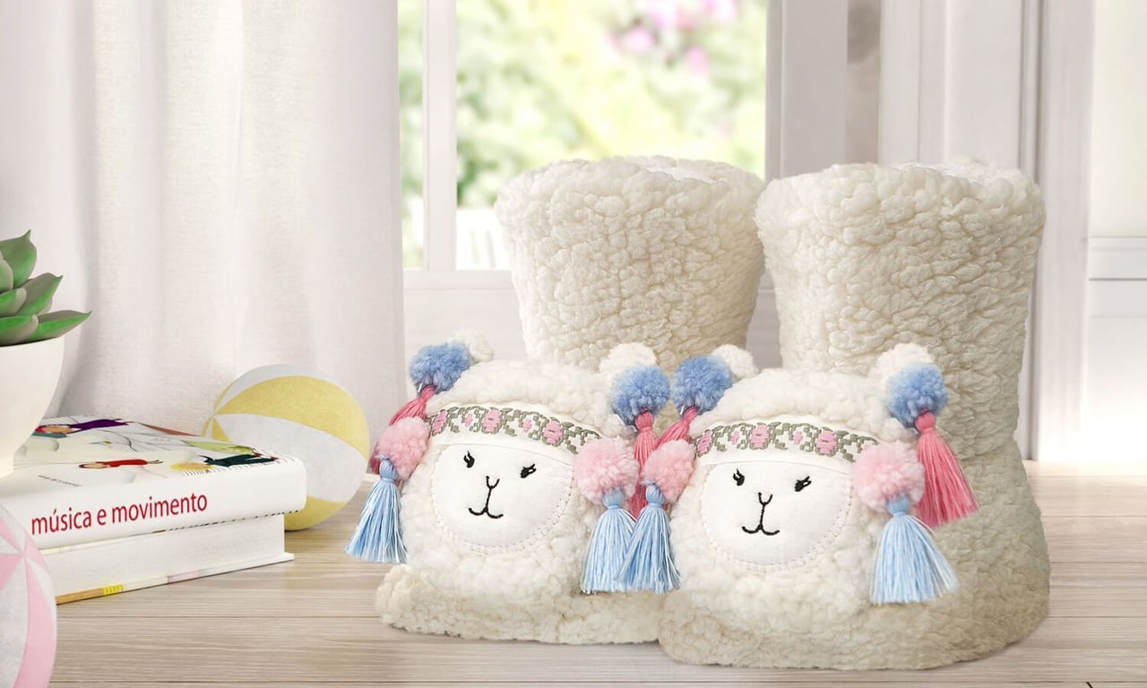 Pantufa Bebê Cano Alto Amiguinha Lhama de Pelúcia