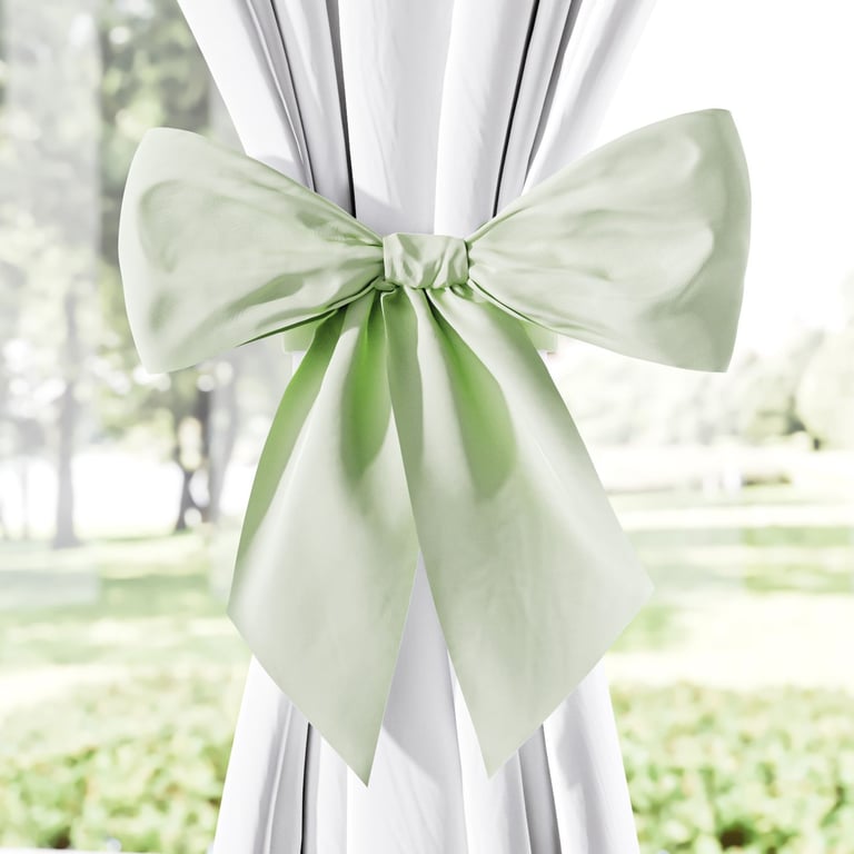 Cortina Clássica com Laços Rosa e Branco