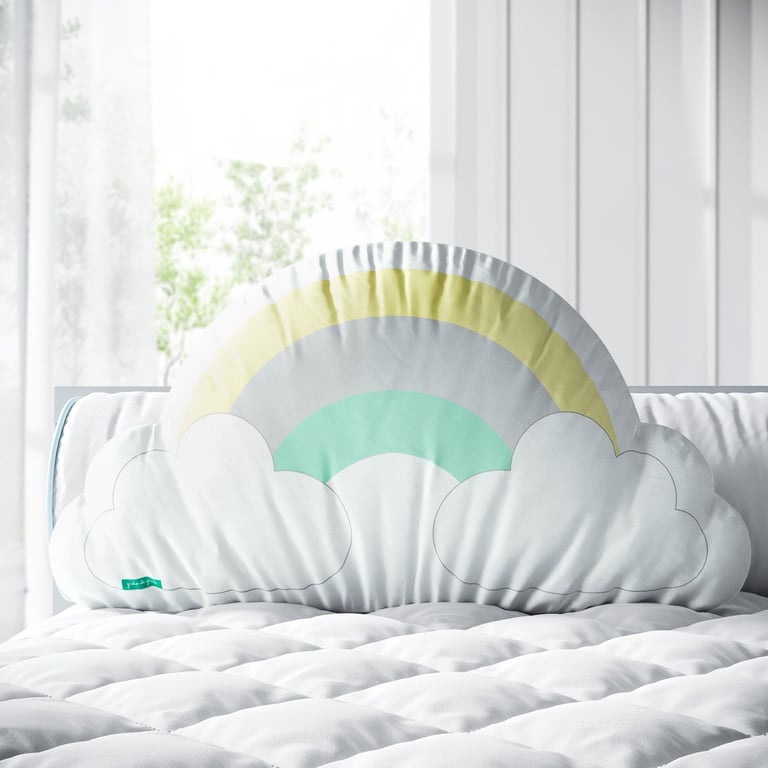 Almofada Nuvem e Arco-íris 33cm