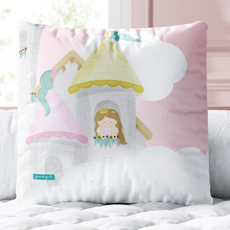 Almofada Quadrada Princesinha no Castelo Encantado 30cm
