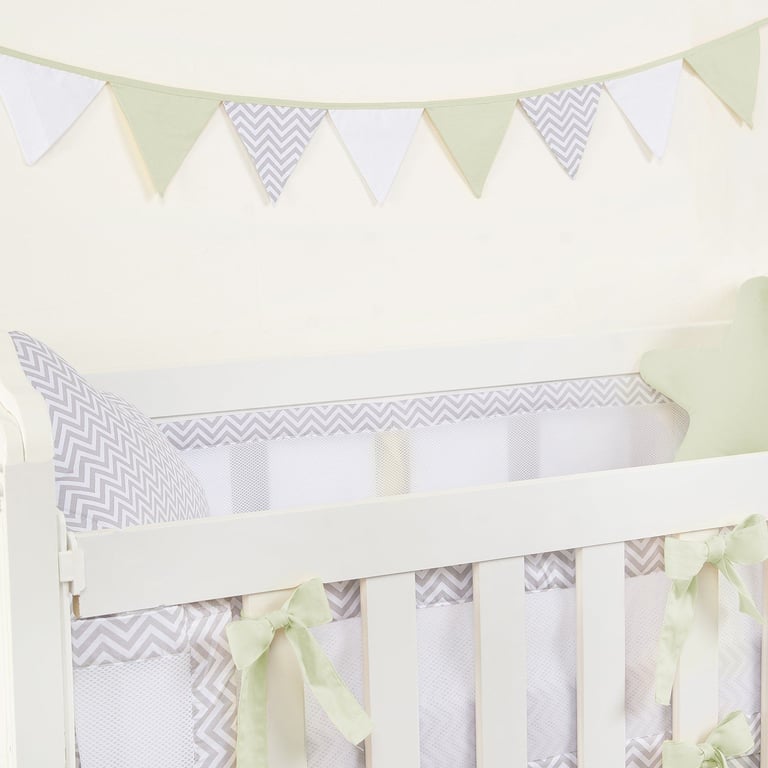 Varal de Berço Bandeirinhas Chevron Verde 1,60m — vista alternativa