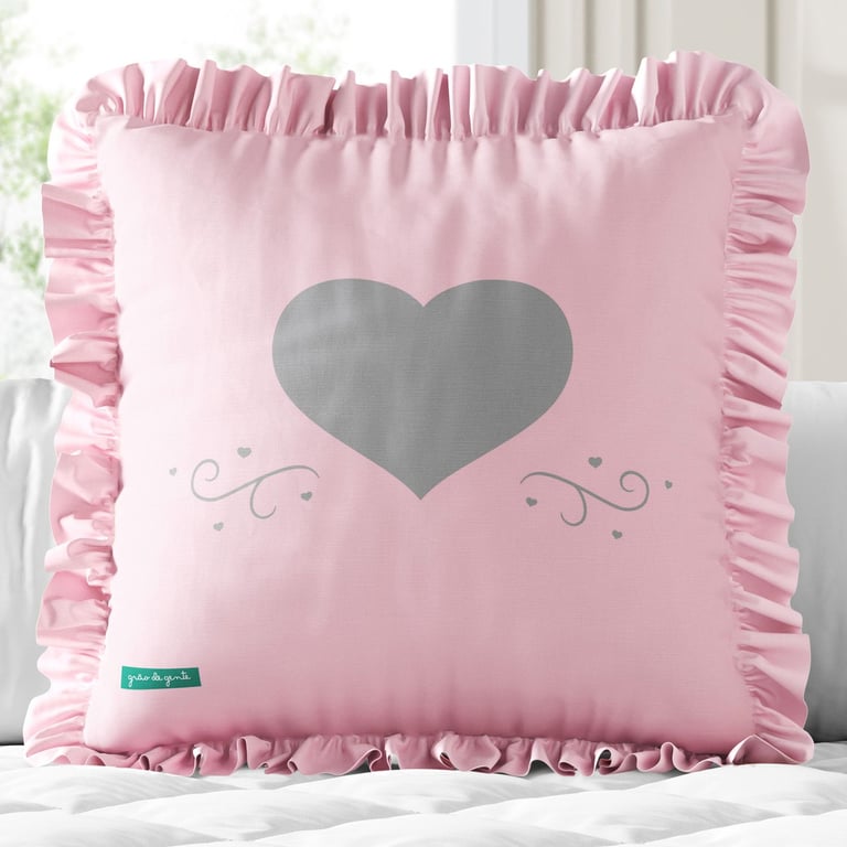 Almofada Quadrada Coração e Babado Rosa 30cm