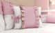 Almofada Retangular Laços Alice Rosa 43cm - imagem 1