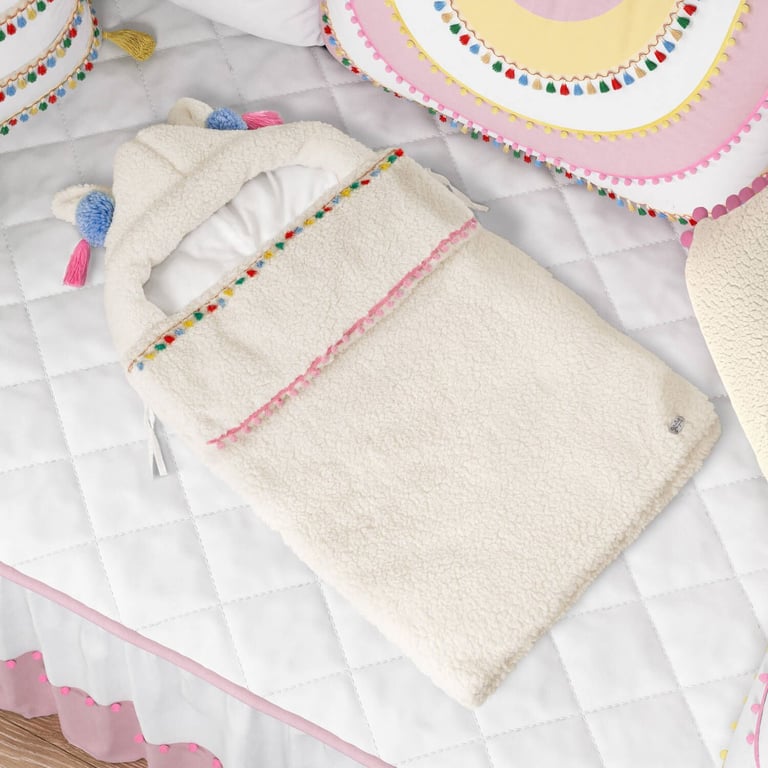 Porta Bebê com Capuz Amiguinha Lhama