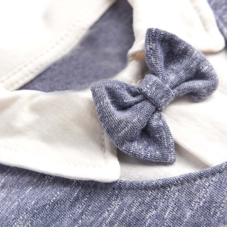 Macacão Curto com Colete e Gravata Borboleta Azul