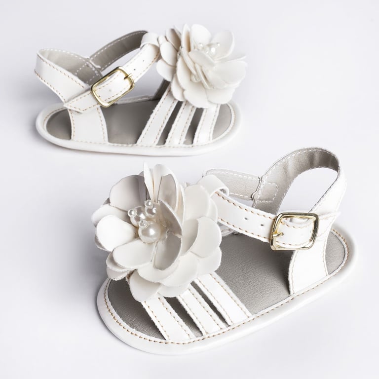 Sandália de Bebê Camélia Pérolas Verniz Off-white Tam 18 — vista alternativa
