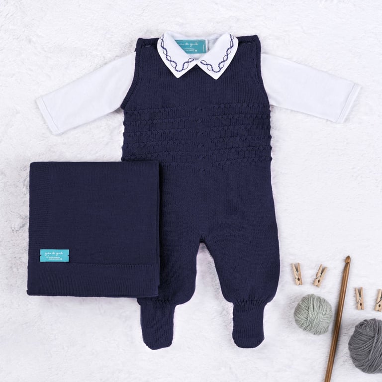 Saída Maternidade Tricot com Macacão e Body Requinte Cinza 03 Peças