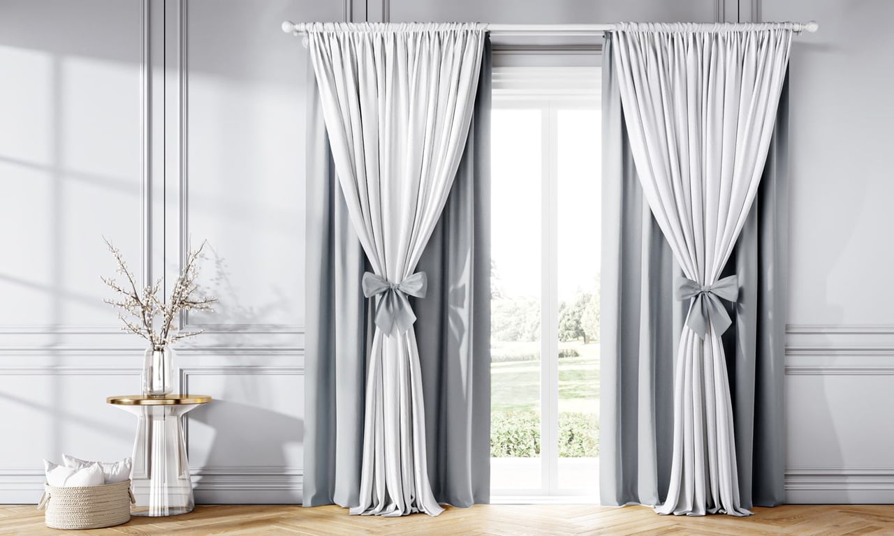 Cortina Clássica com Laços Rosa e Branco