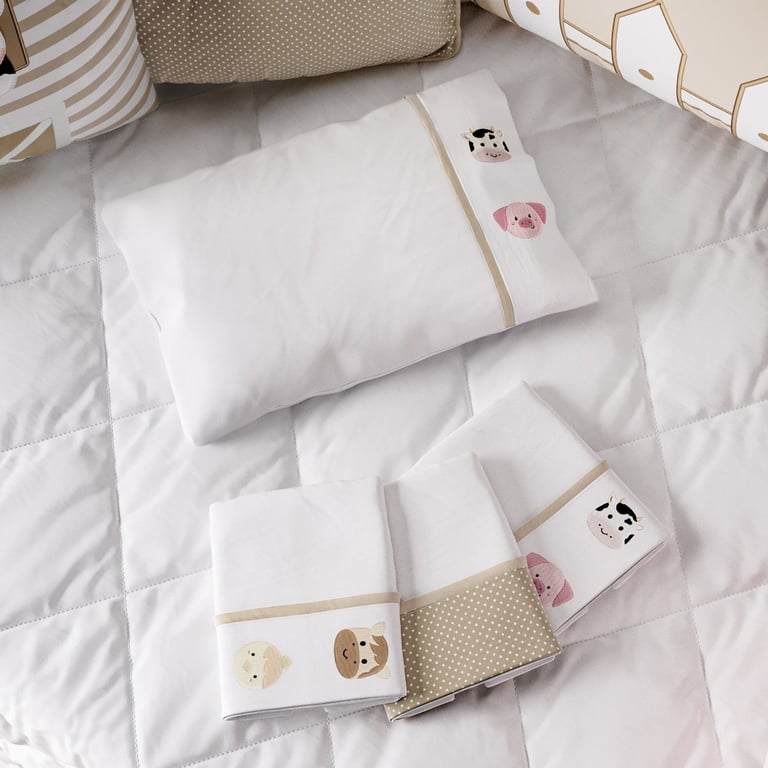 Jogo de Fronhas Bordado Fazendinha